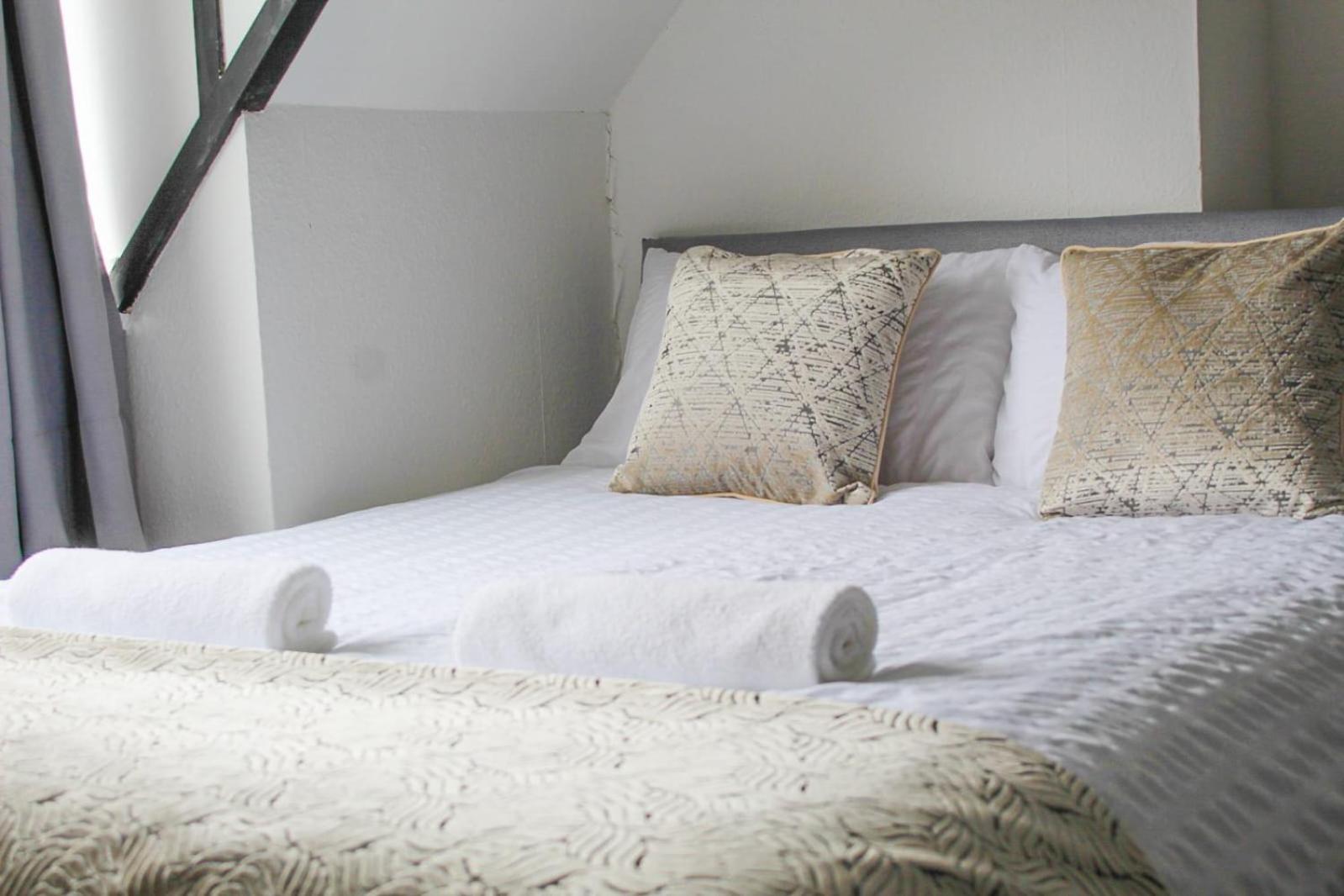 Shm Hs2 Nec Airport Nr M6 M40 M42 Great For Long & Short 15 Min Walk To Train Station 5 Min Drive To Town Centre Outside Bus Stops & Supermarket Free Parking Апартаменты